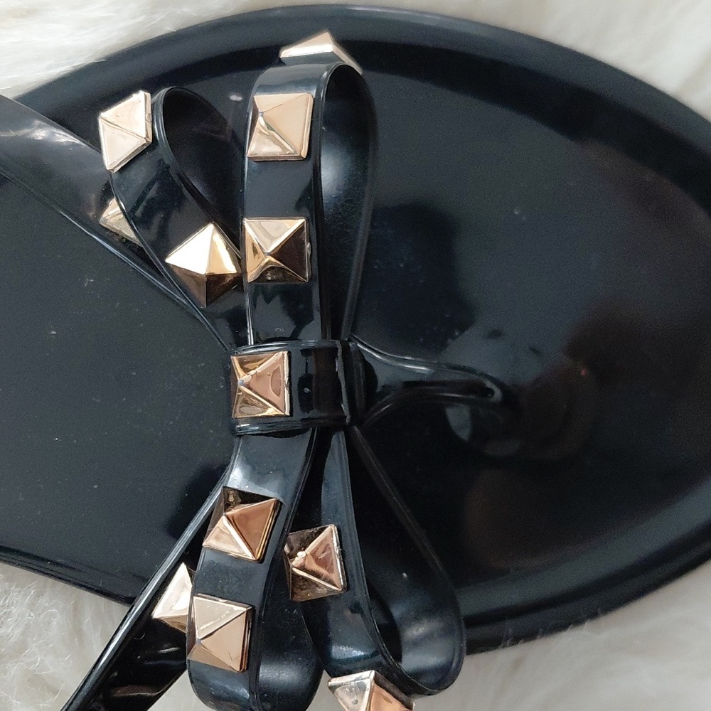 Wild Diva JoJo Black Rubber Jelly Bow Flip-Flops - Picture 11 of 14